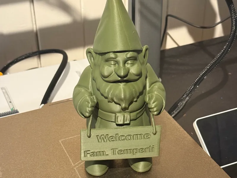 Zwerg mit Schild