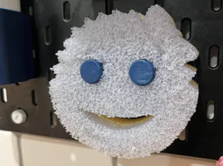 Skadis holder Scrub Daddy