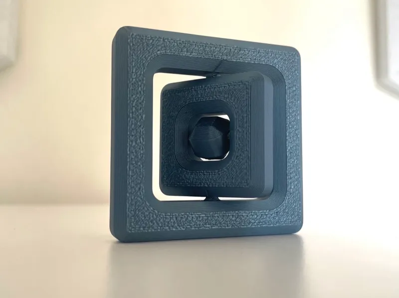 Fidget Spinner - 25 Minutes, 11 Grams