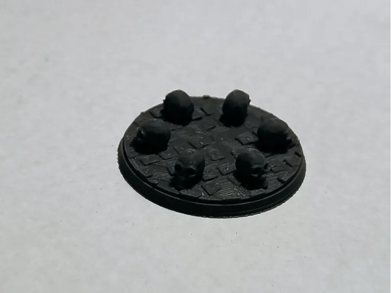 Skull base 32mm set of 8