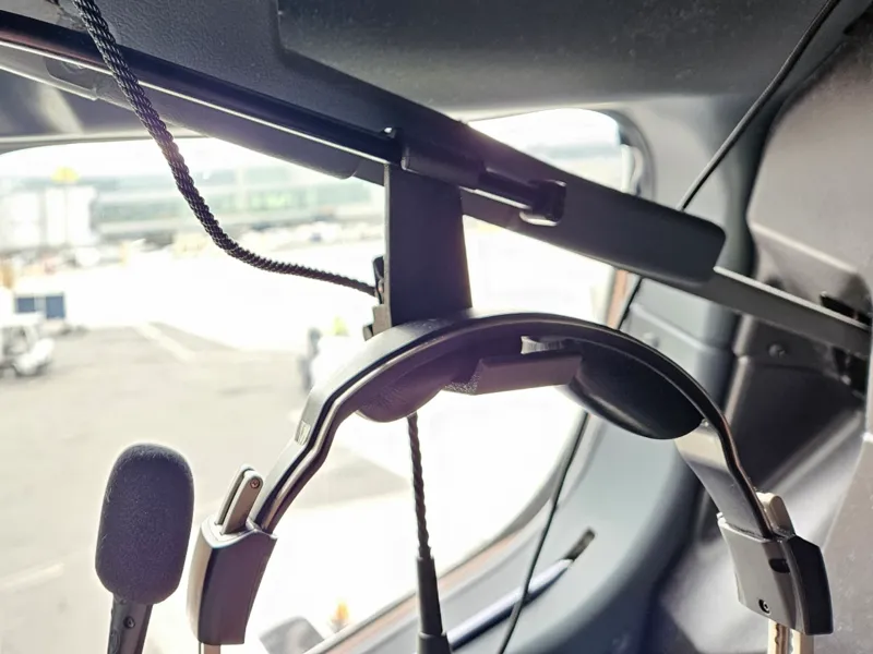 737 Flight Deck Headset Hook – Bose/Lightspeed