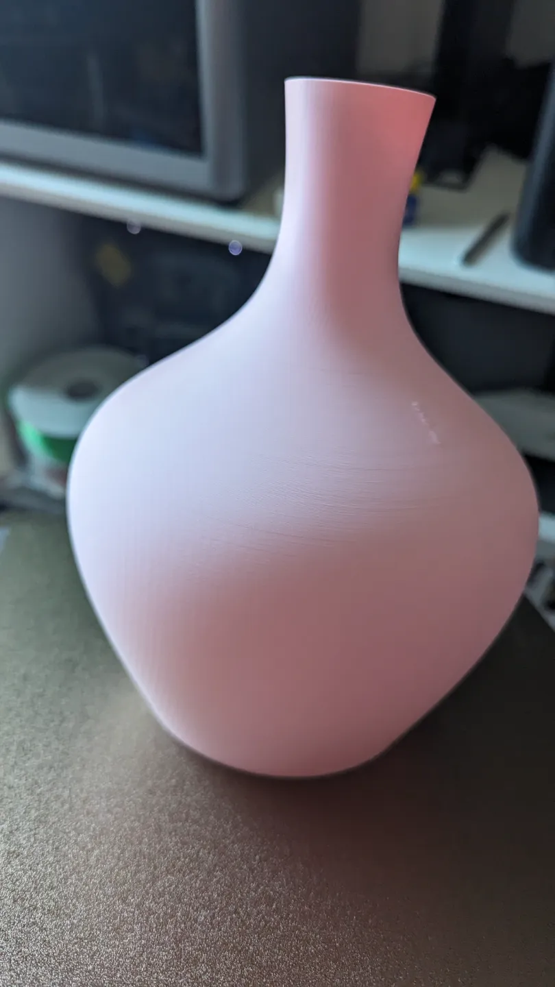 Vase à fleurs — base ronde et col fin