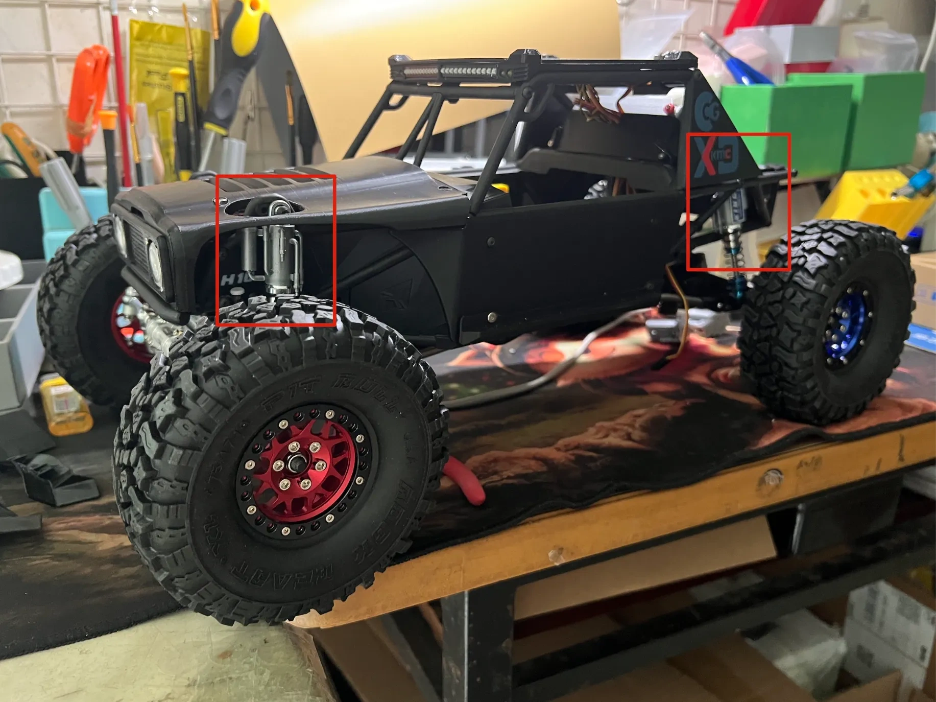 Decoration of 1/10 model shock absorber housing