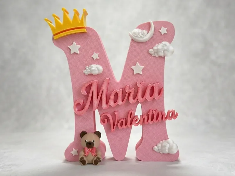 Maria Valentina Placa decorada com a letra M