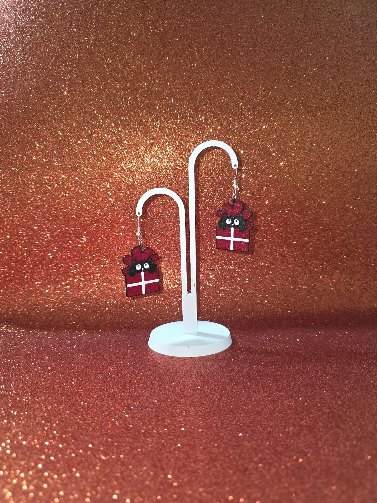 Present cat earrings view 3