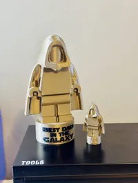 Statue and Keychain 