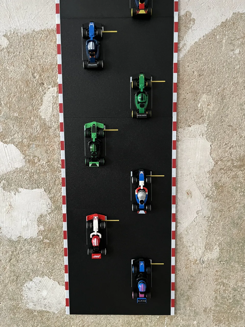 F1 Grid Box Layout Modular brick mini F1 starting grid wall display by kerroin MakerWorld ...