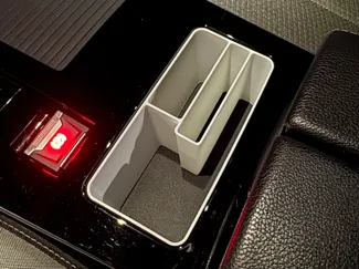Opel Astra L (2024) - Armest cup organizer