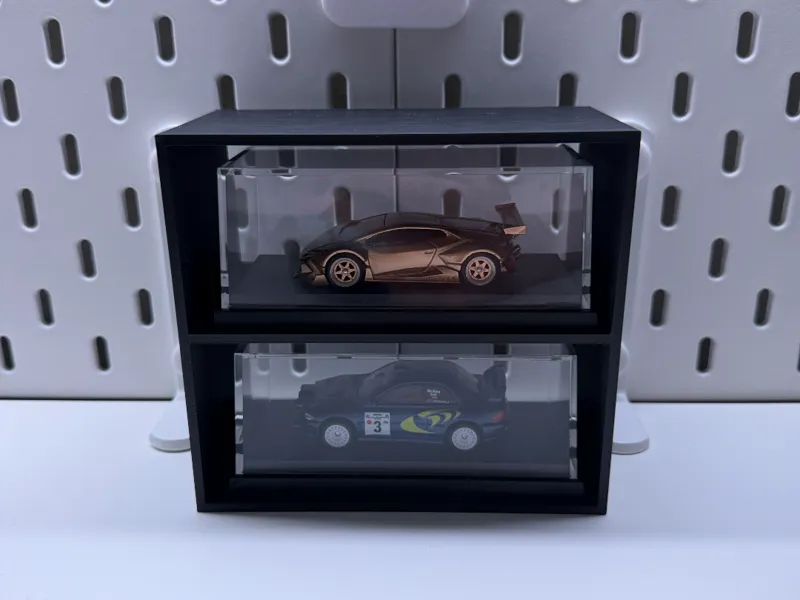 Ausstellungsständer für Modelle im Maßstab 1:64