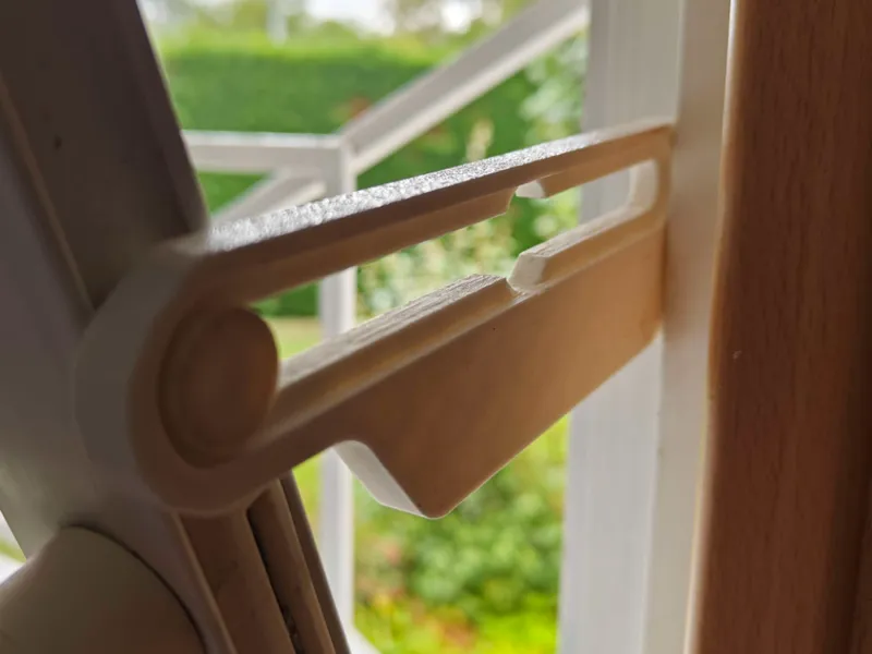 Window compass arm