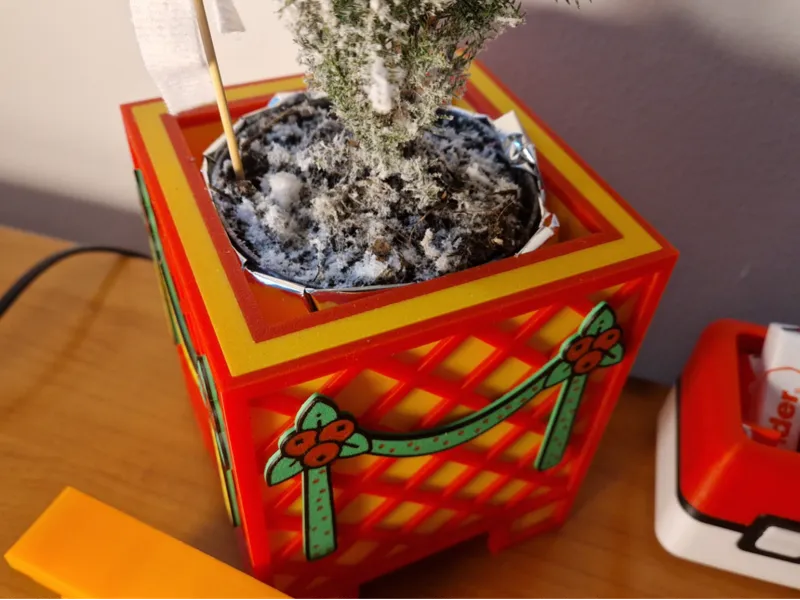 Vaso Natalizio componibile con decorazioni clip 