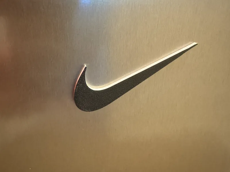 Nike-Style Swoosh Magnet (8×2mm Magnets)