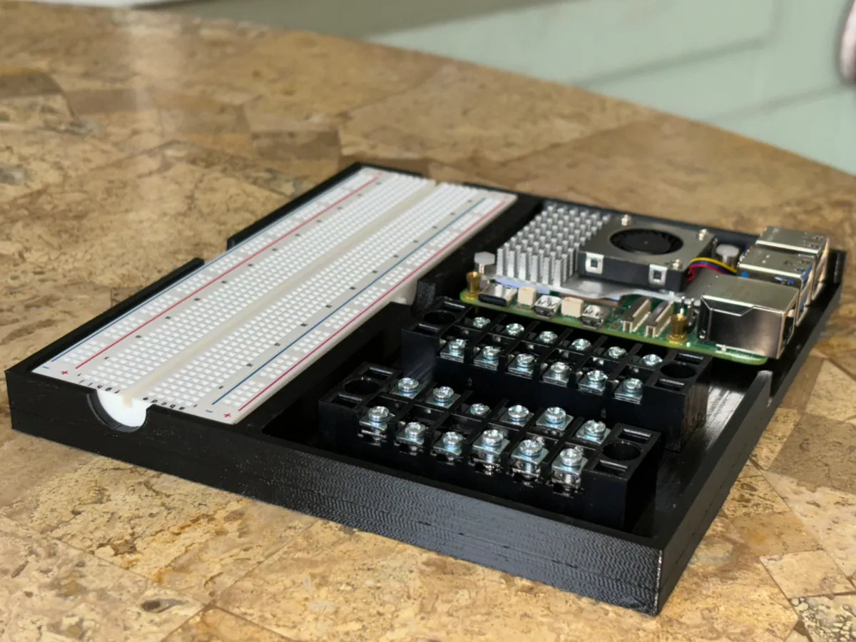 Support Raspberry Pi 5 avec ventilateur