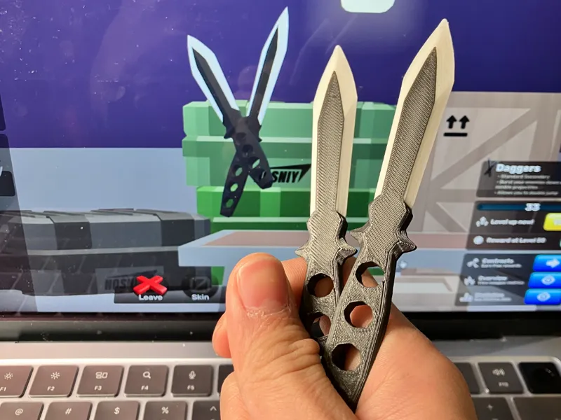Keychain Throwing Daggers from Roblox RIVALS