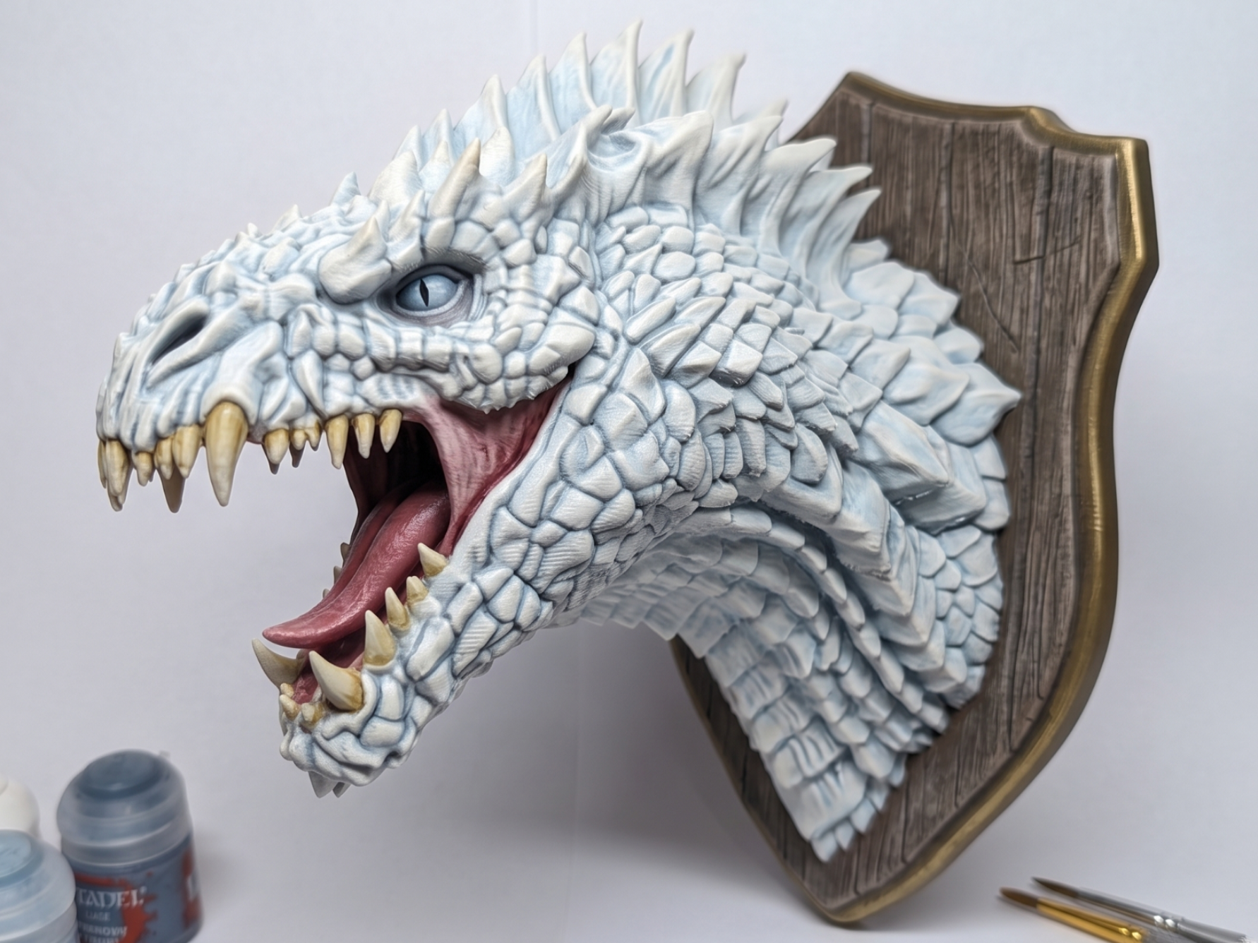 D&D White Dragon head trophy - 1