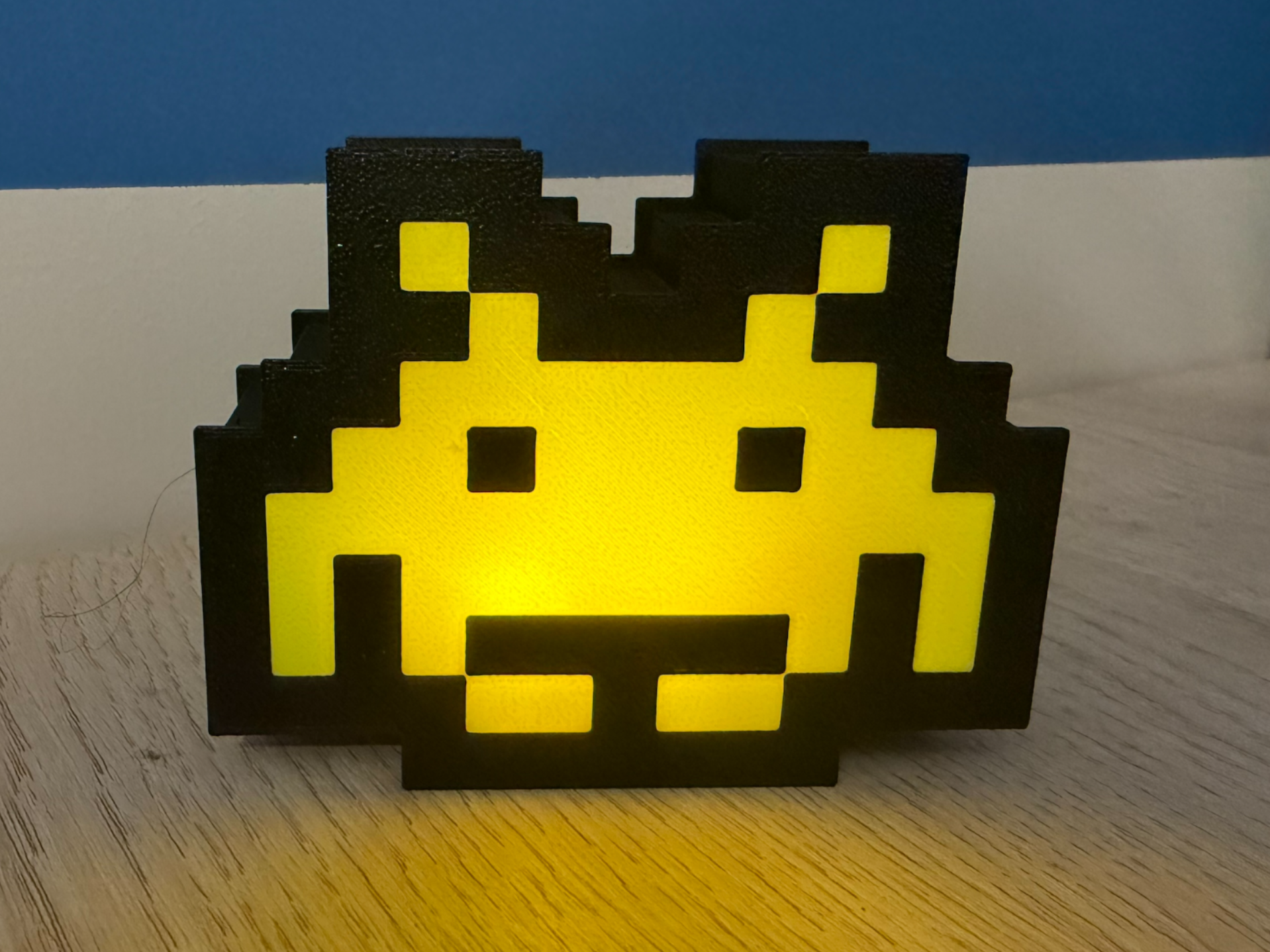Space Invaders - Crab (figure, box, light)