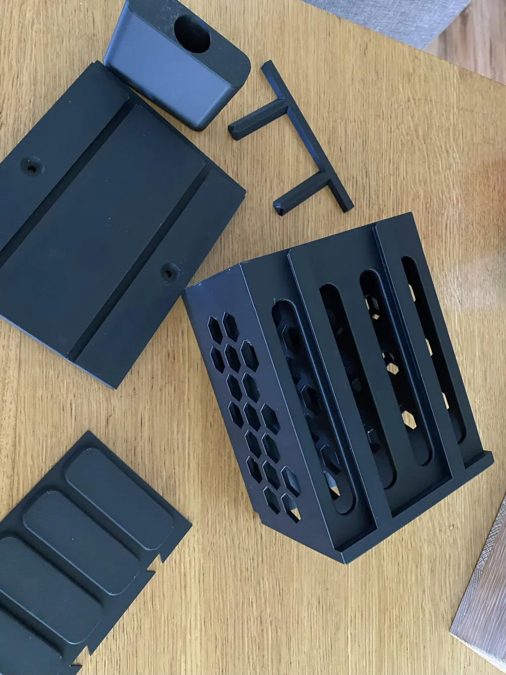 Hanging Magazine Rack System - Free 3D Print Model - MakerWorld