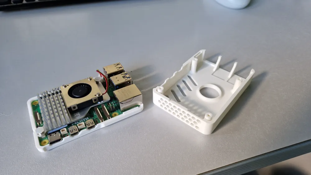 Htc Shift Raspberry Pi Mod Raspberry Pi 5 Case (mod) Remixed by dbunic - MakerWorld