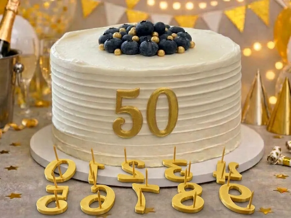 Letrero o emblema decorativo: Numbers Cake Plaques. Cake Decoration. Referencia del modelo original.