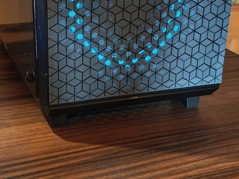 Riser feet for Cooler Master MasterBox Q300L