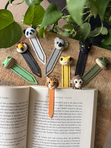 Accesorio de lectura: Tiger bookmark — vista de referencia 5