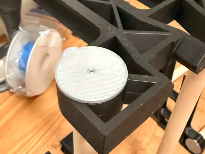 End cap for 1 in wood dowel for the rack