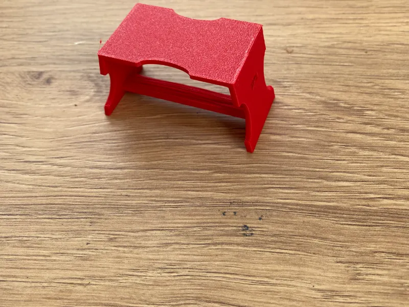 STOOL (stolička)