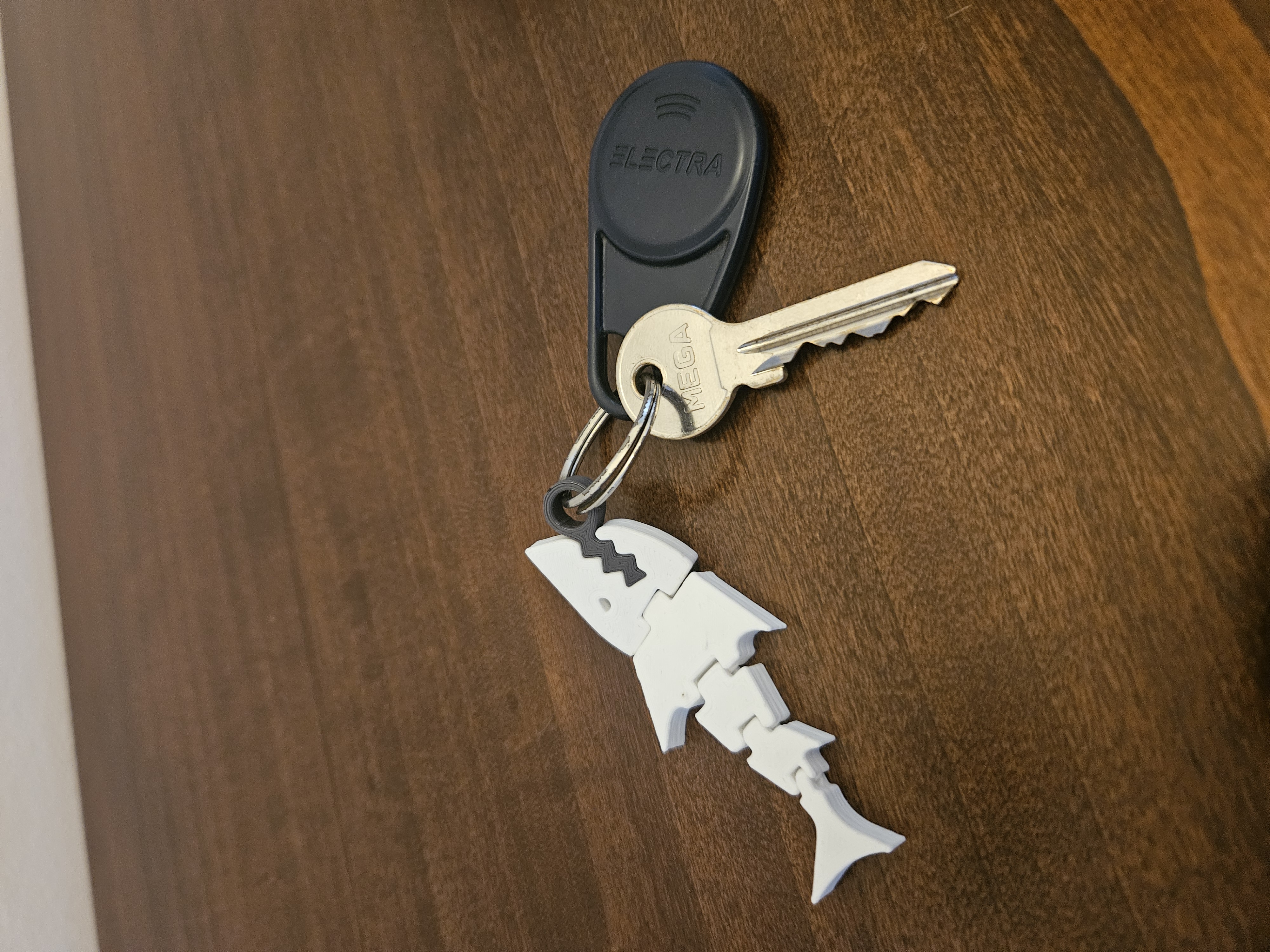 Miniatura 3 do modelo 3D Angry Shark Keychain (Flexible & Detachable) 