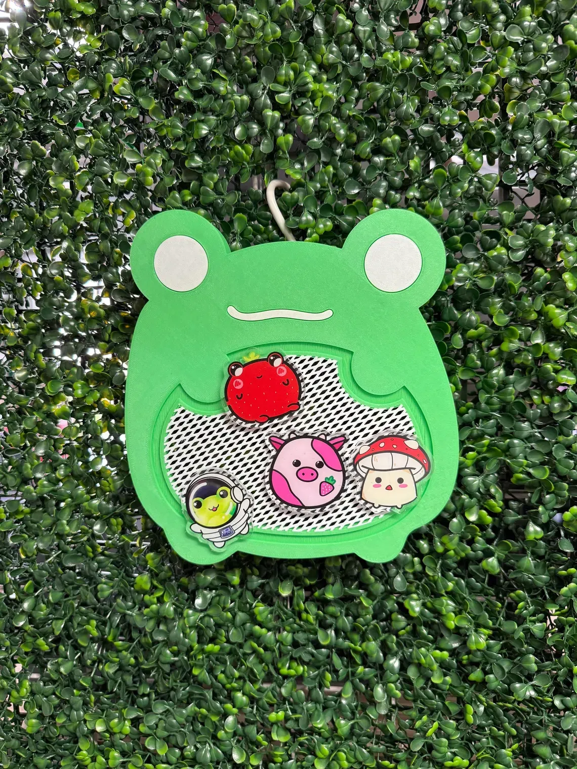 Froggy pinboard / Earring Holder view 2