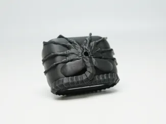 Facehugger Airpods case