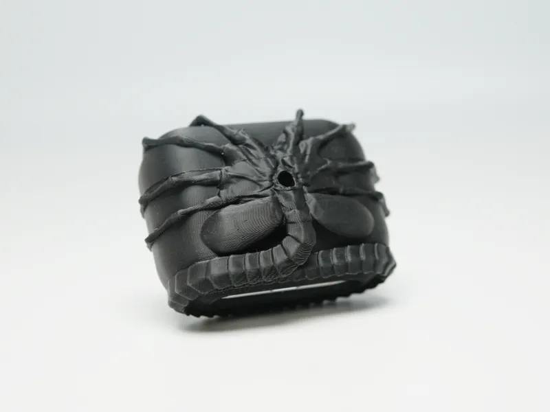 Facehugger Airpods case