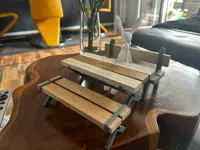 Petite table pour cubes en bois — photo 1