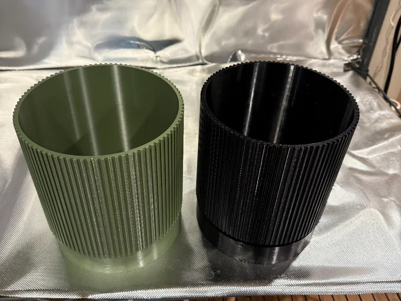 150mm/6 inch ribbed pot with drain/wick holes