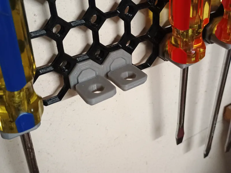 Multiboard single screwdriver holder