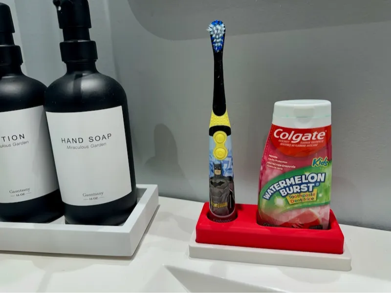 Kids Colgate Toothbrush & Toothpaste Stand