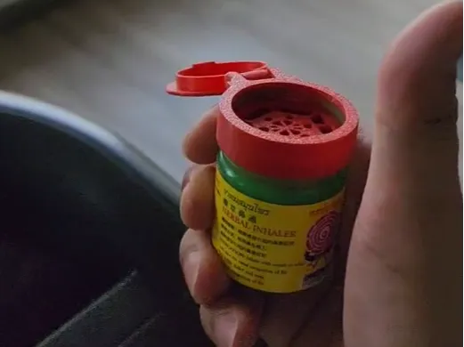Hong Thai Flip-Top Cap Thai Herbal Inhaler Bottles