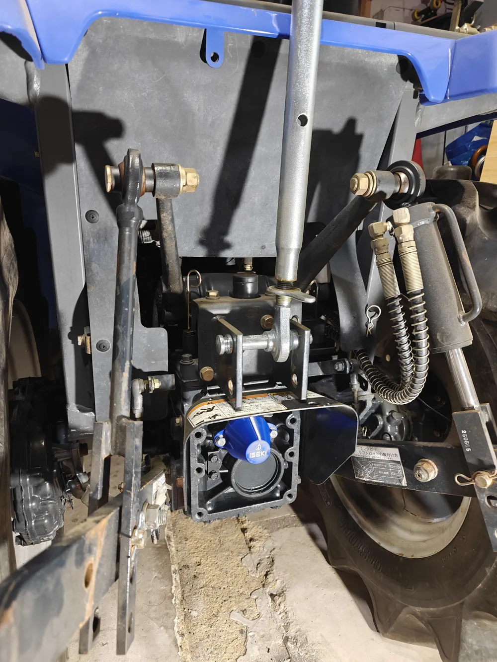 Blue Pto ISEKI Blue Hunter/Sial Hunter TH20 PTO 盖 - 免费 3D 打印模型 - MakerWorld