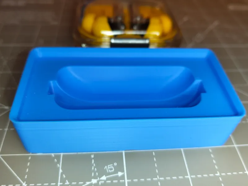 GridFinity Nothing Ear A case stand