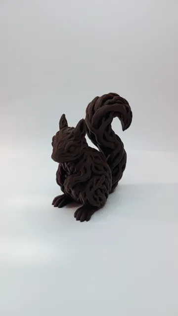 Modelo para impresión 3D: Eichhoernchen "Rankenschweif" verflochtenes Holz — vista de referencia 3