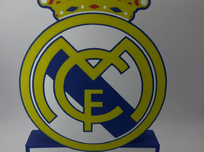 Lámpara Real Madrid con nombre editable