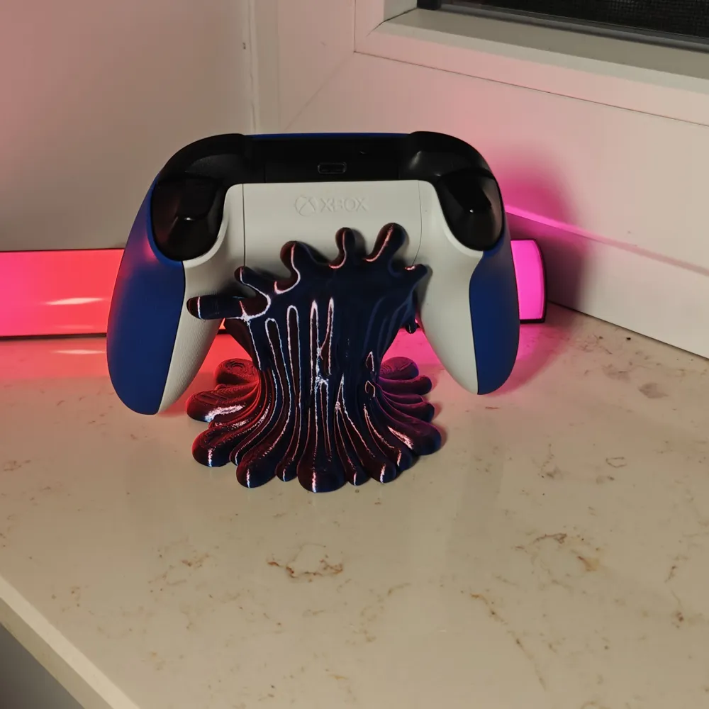 Abstract Xbox Controller Holder - Free 3D Print Model - MakerWorld