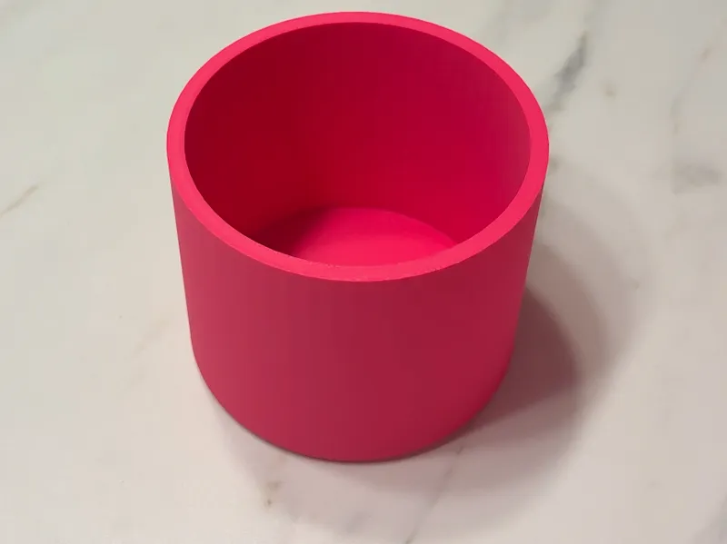 Container with lid 
