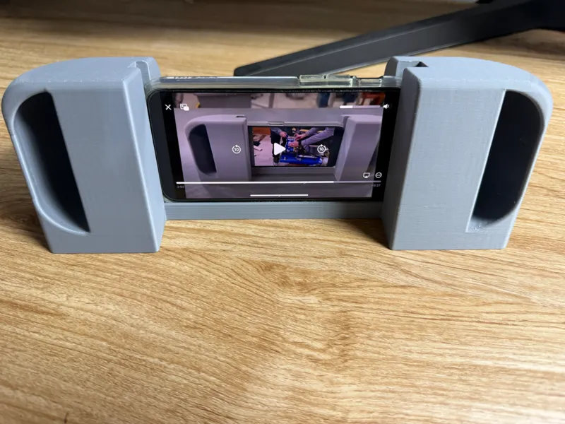 iPhone stand / Speaker Amplifier