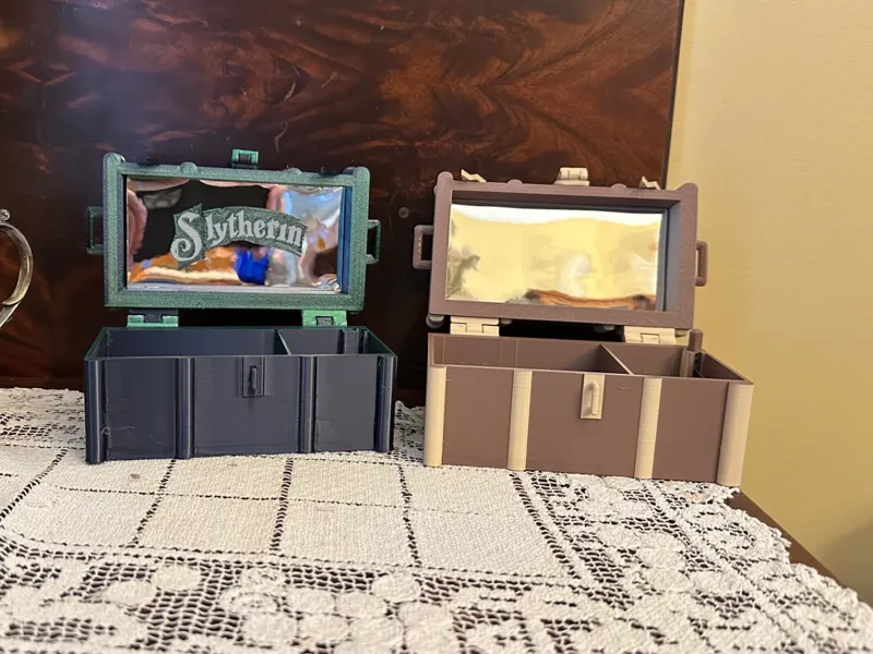Harry Potter Trunk Music Box