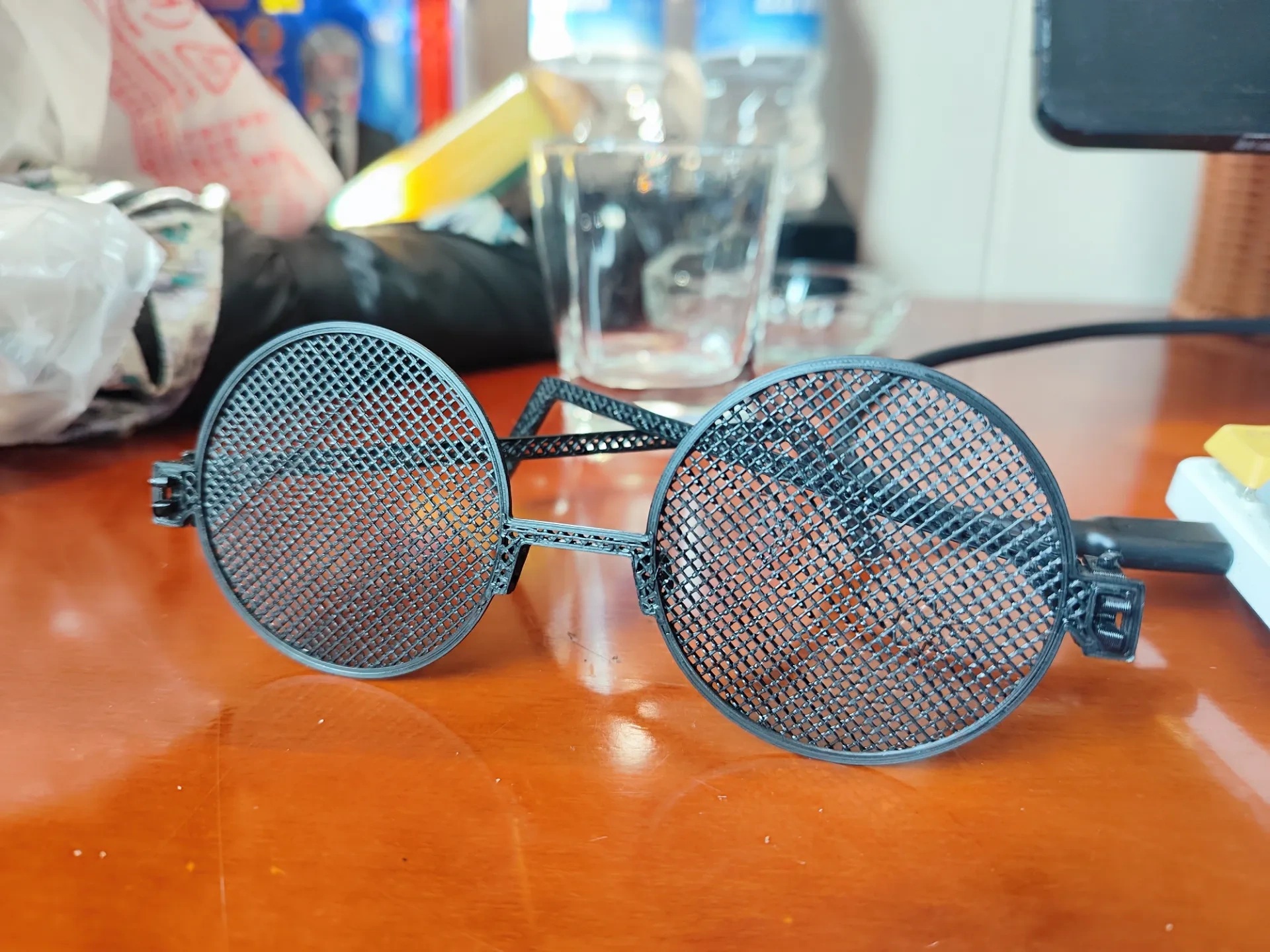 Miniatura 4 do modelo 3D 20分钟_快速打印墨镜