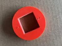 只有中心
