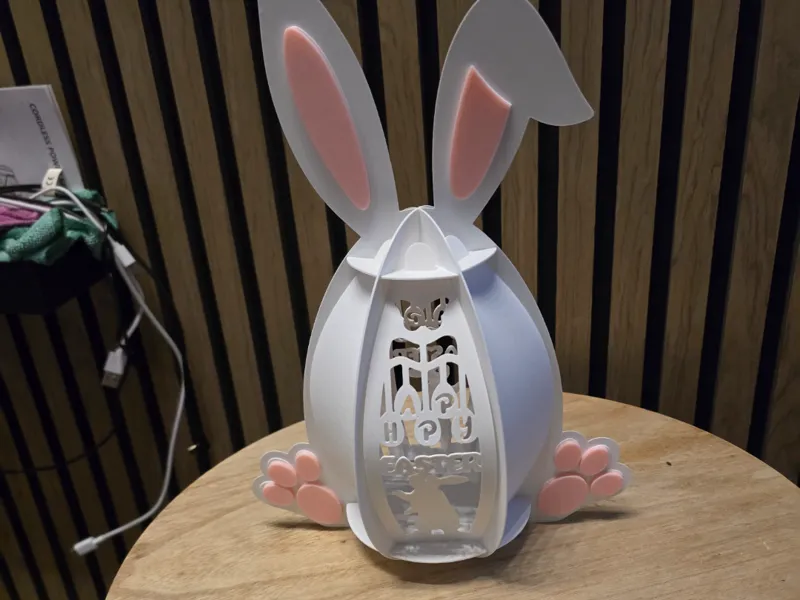Osterhasen-Laterne „Happy Easter“
