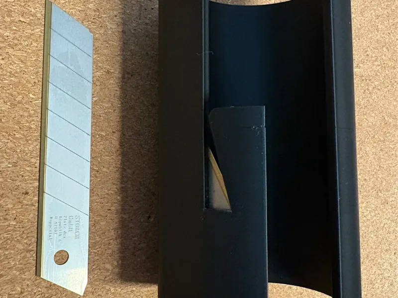 Wrapping Paper Roll Cutter for Snap-off Blade
