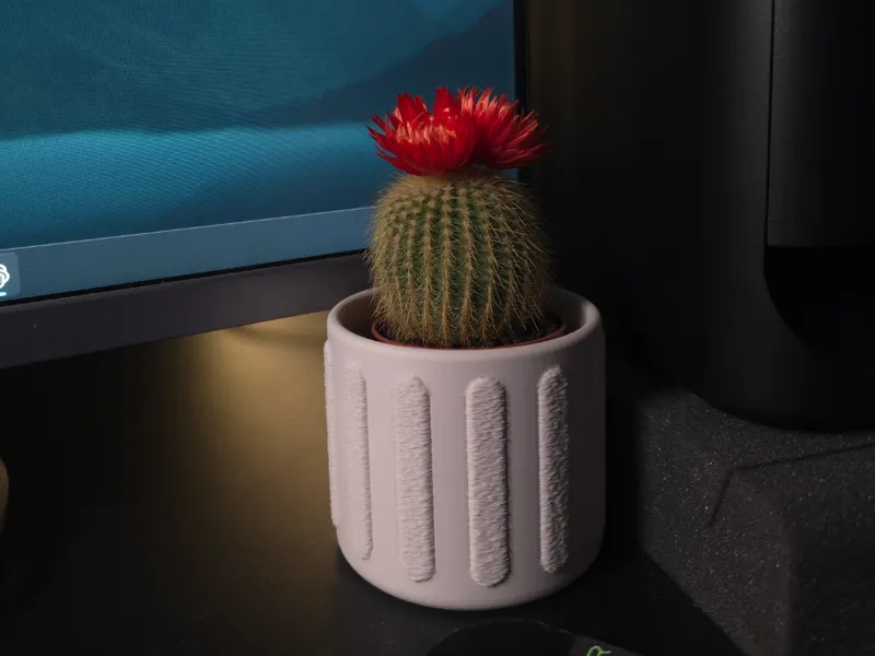 Fuzzy Planter / Minimal Desktop Pot