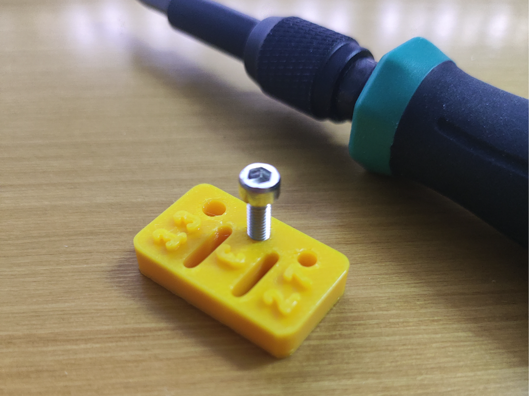 Miniatura 1 do modelo 3D M3螺孔测试